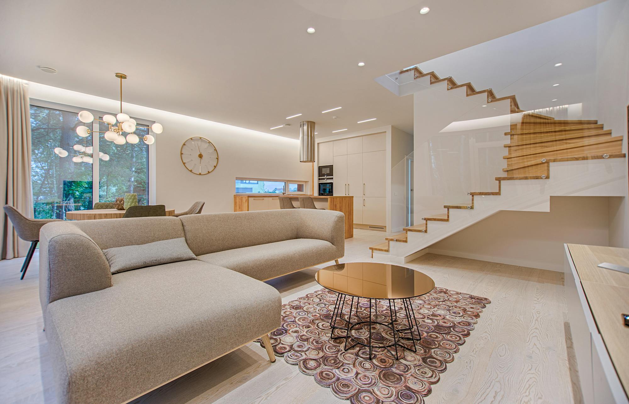 "Painting" - Interior and Exterior, Custom Textures, Surface Preparation, Luxury Finishes